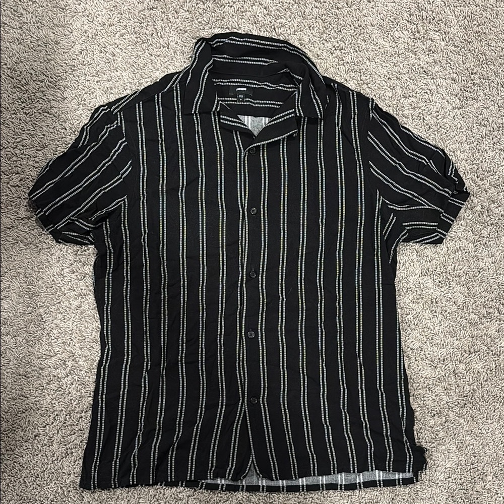 Men's Express Black Striped Shirt (Medium)